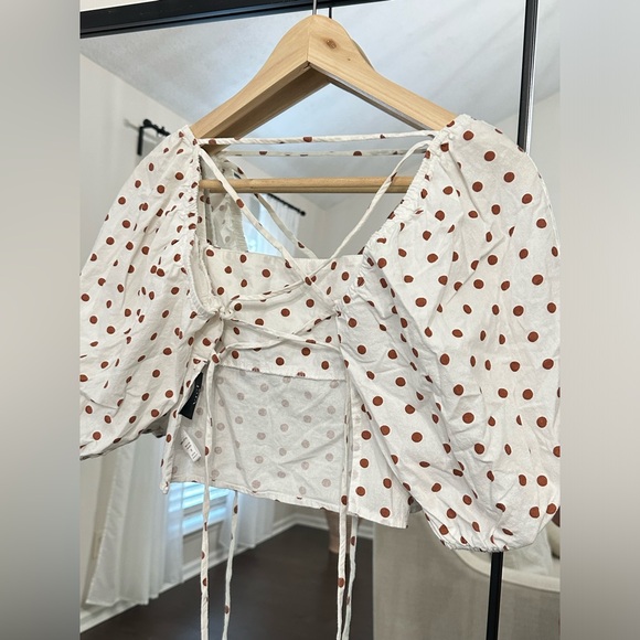 Backless Top - Picture 4 of 4